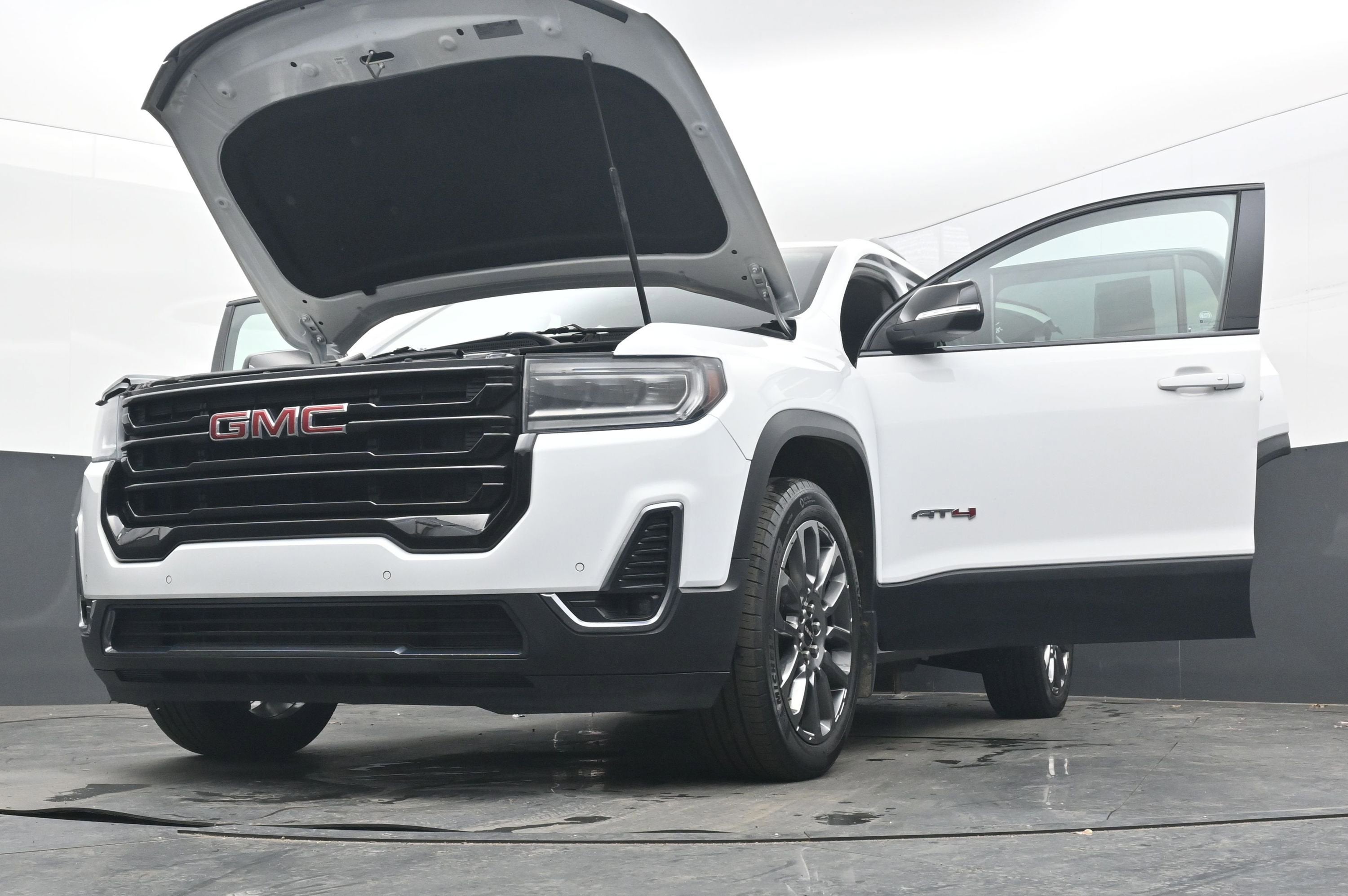 2021 GMC Acadia AT4