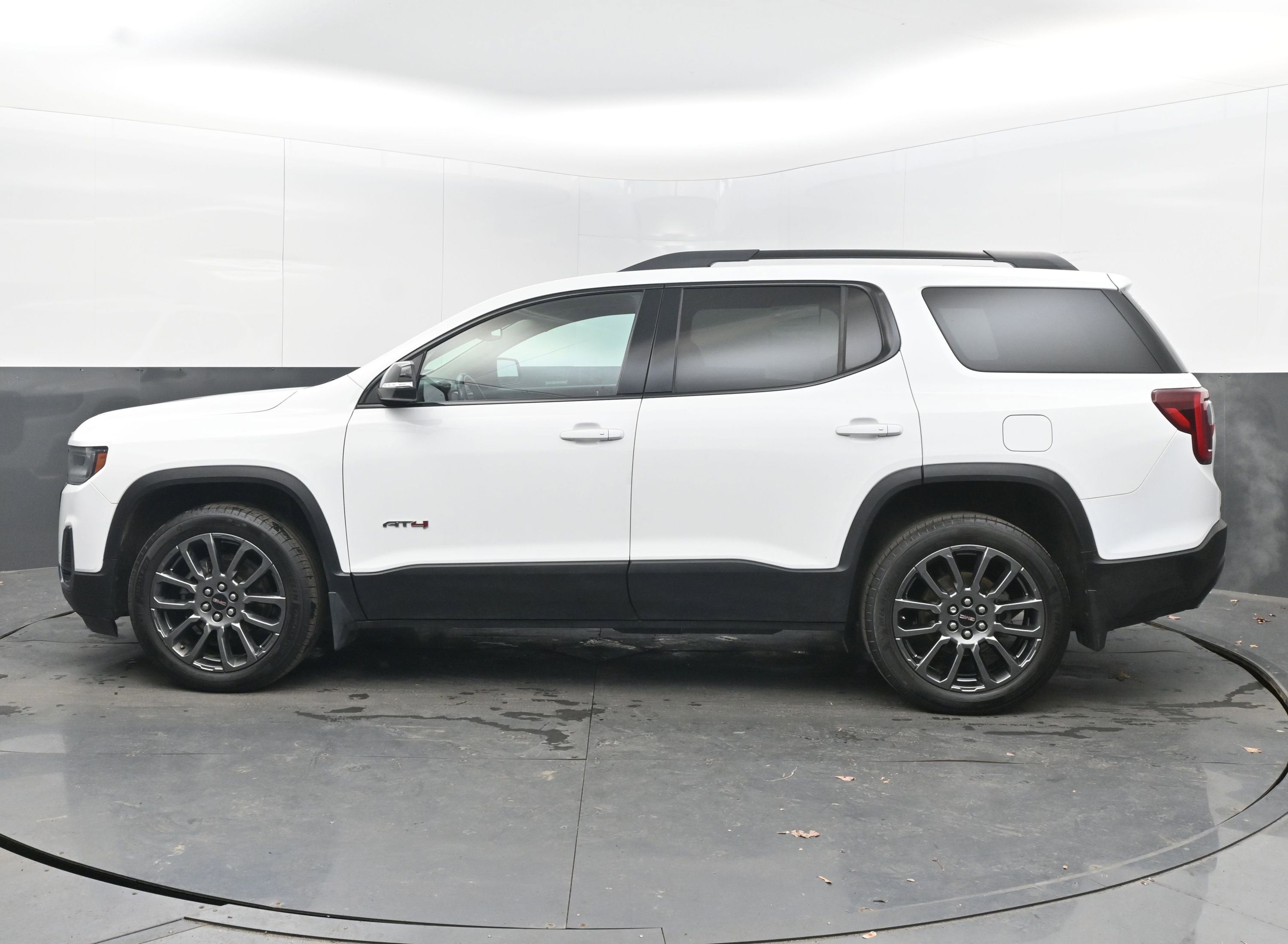2021 GMC Acadia AT4