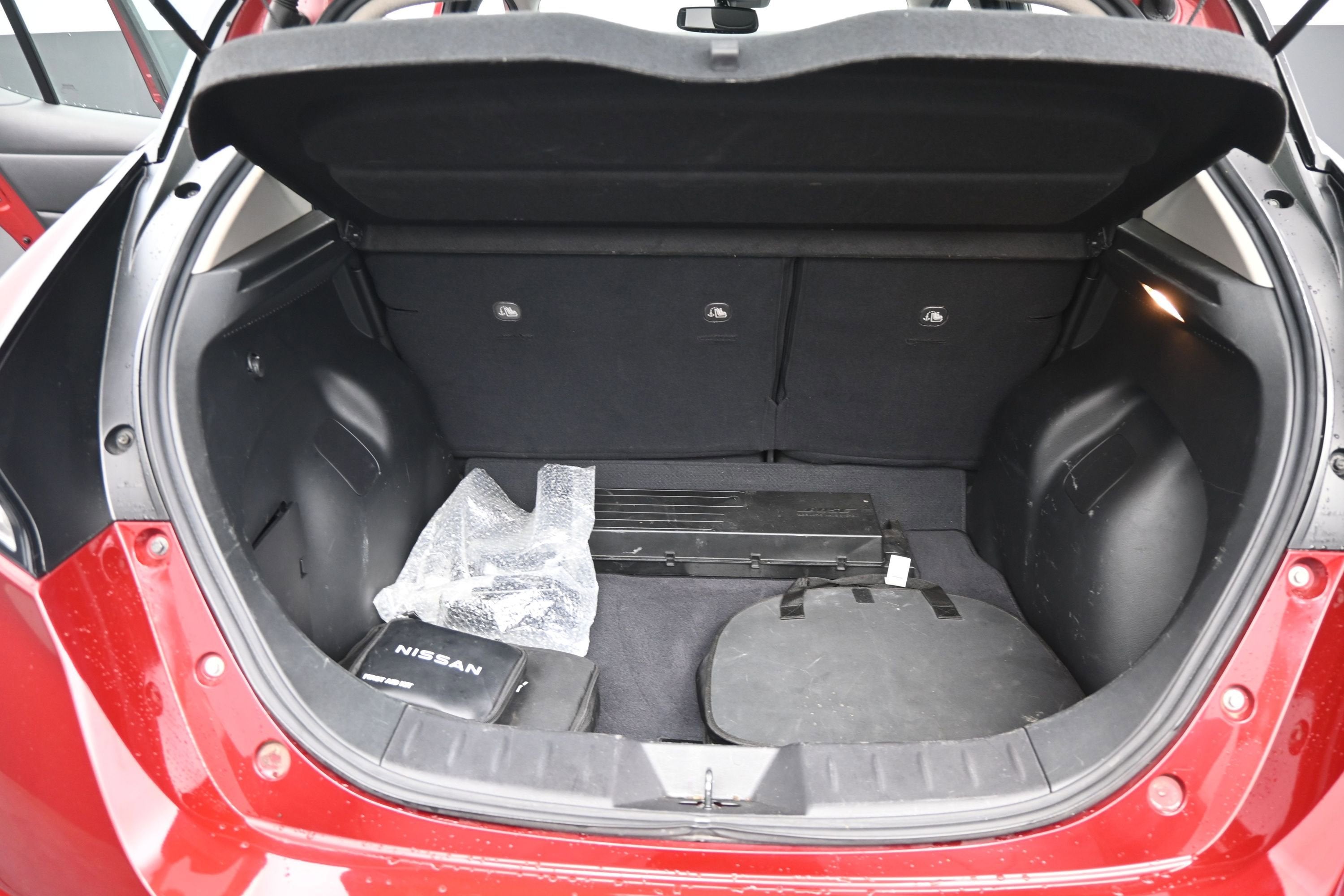 2022 Nissan LEAF SL PLUS