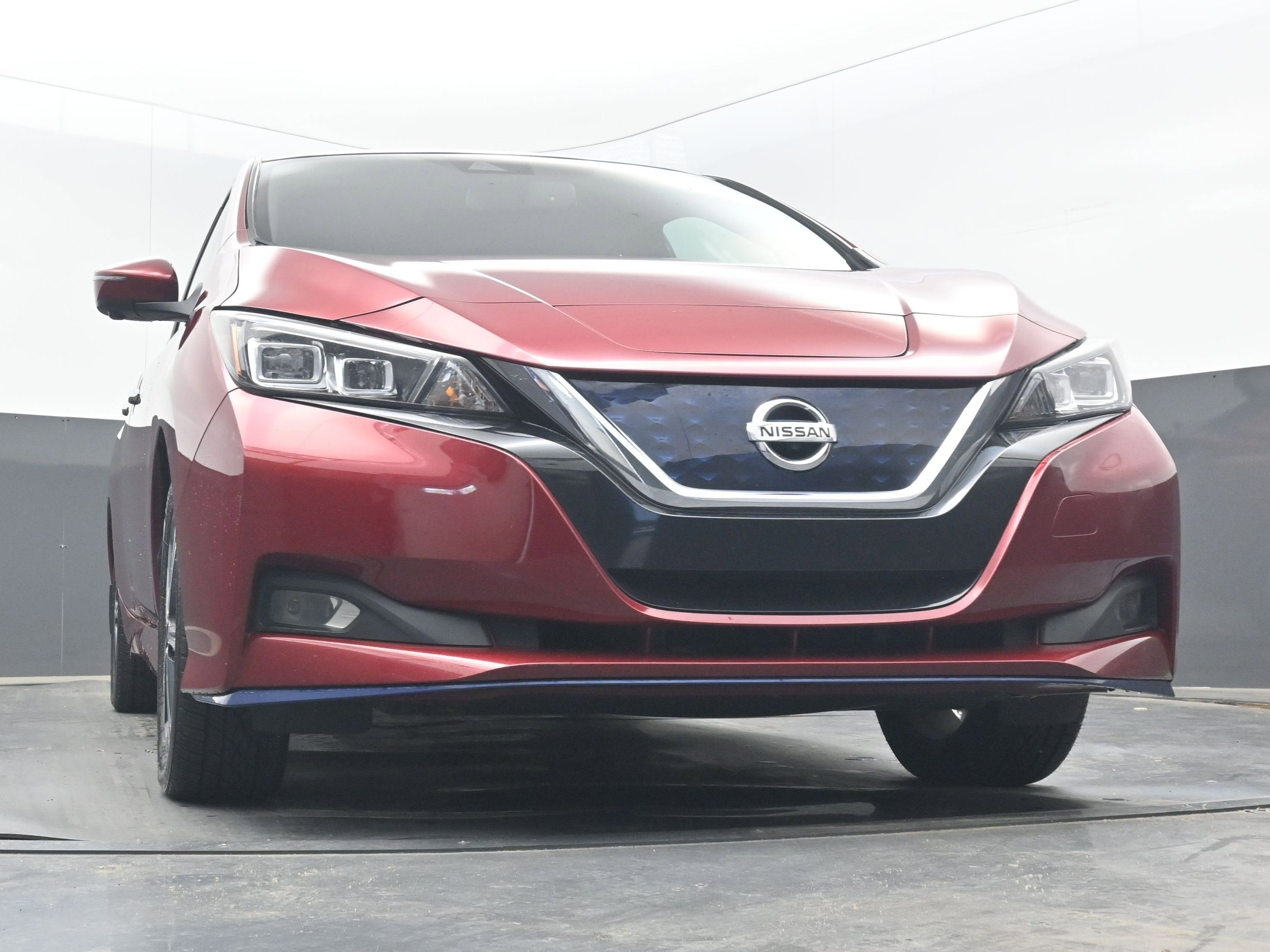 2022 Nissan LEAF SL PLUS