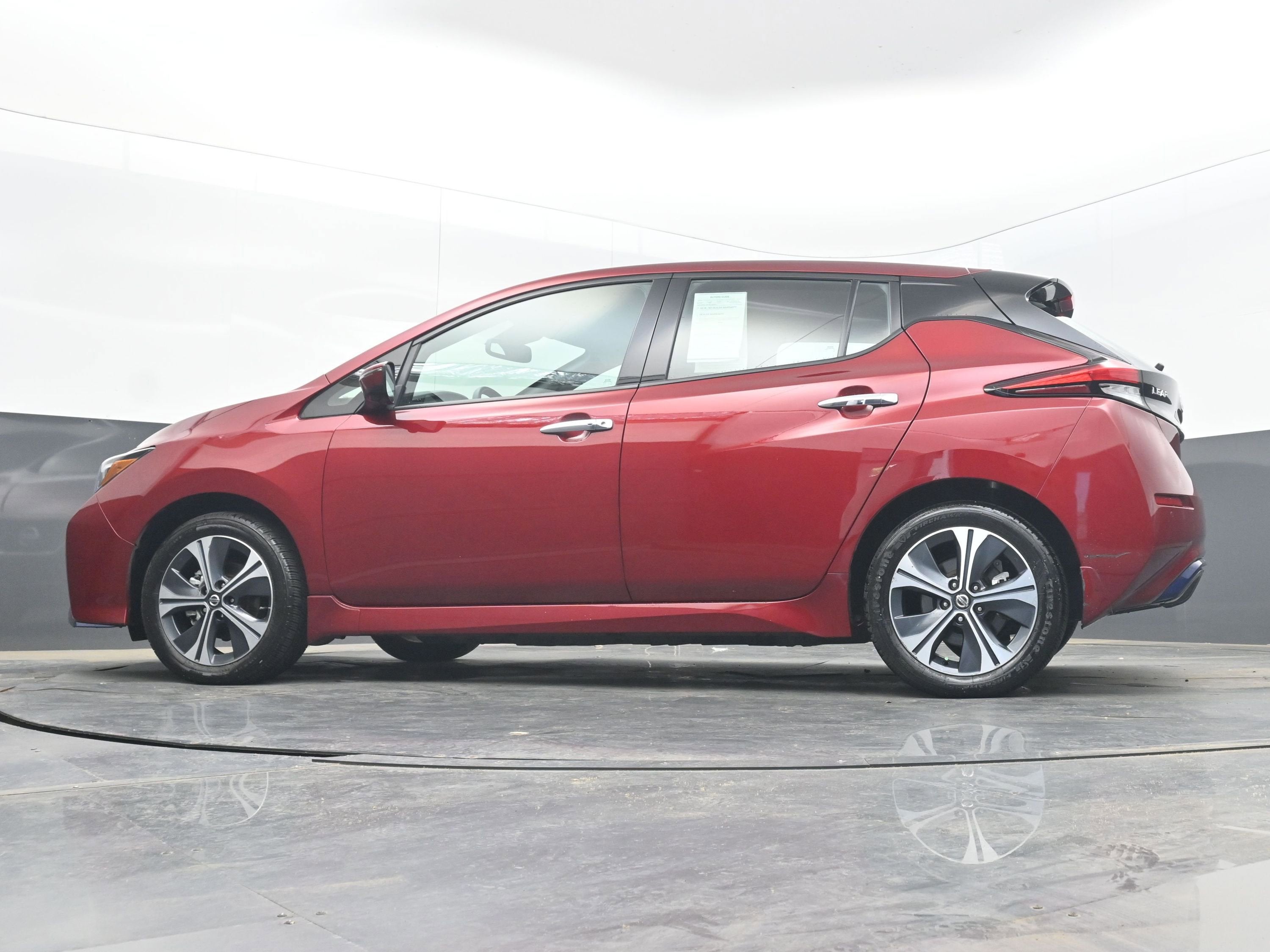 2022 Nissan LEAF SL PLUS