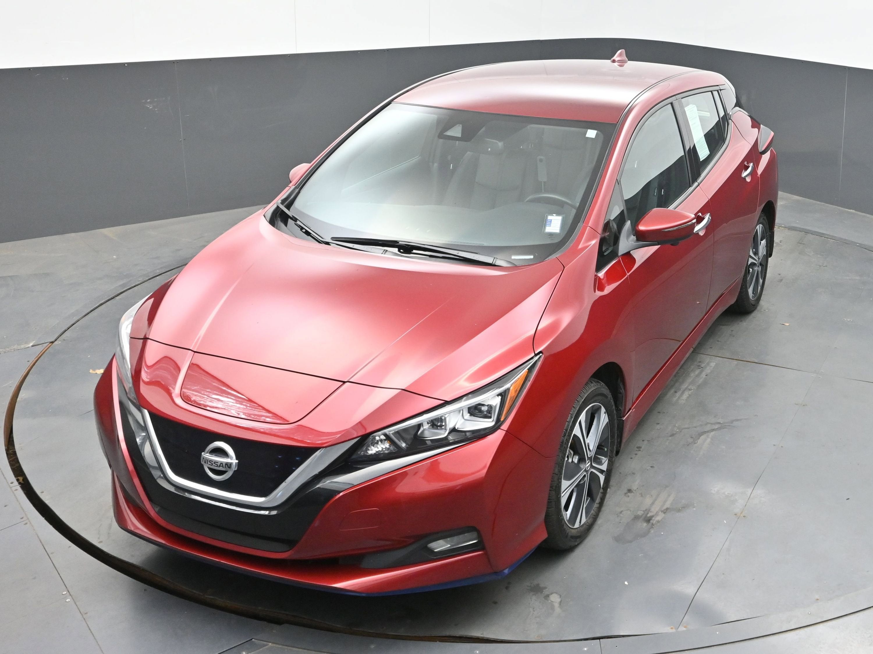 2022 Nissan LEAF SL PLUS