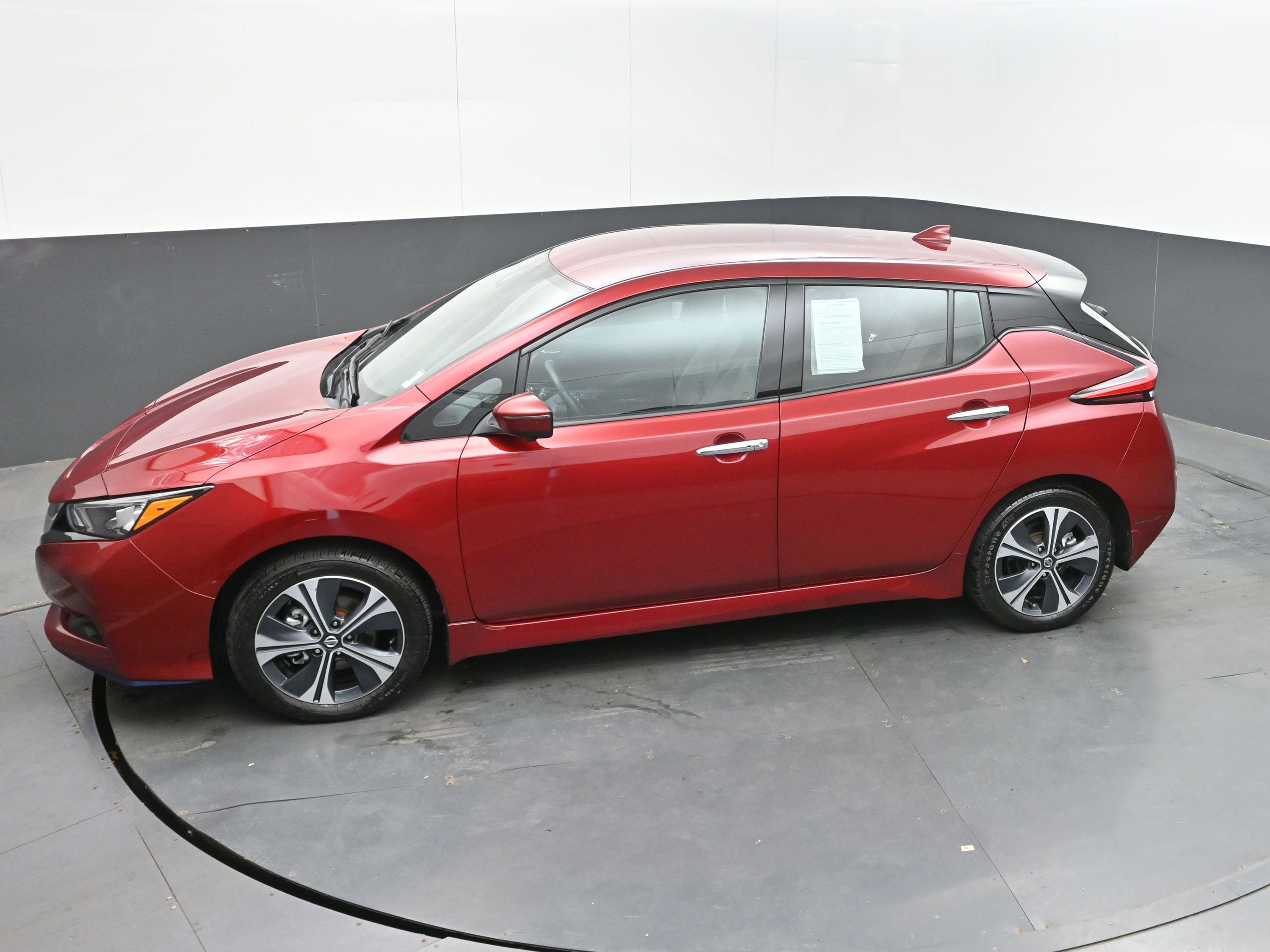 2022 Nissan LEAF SL PLUS