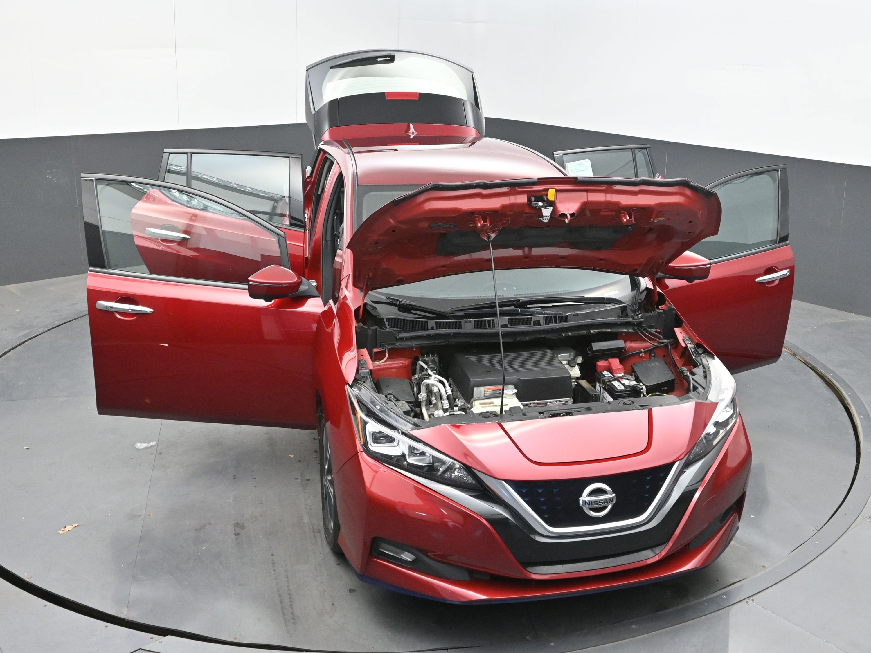 2022 Nissan LEAF SL PLUS