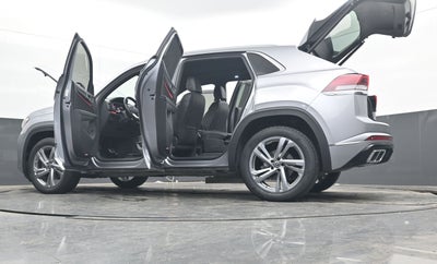 2024 Volkswagen Atlas Cross Sport 2.0T SEL R-Line