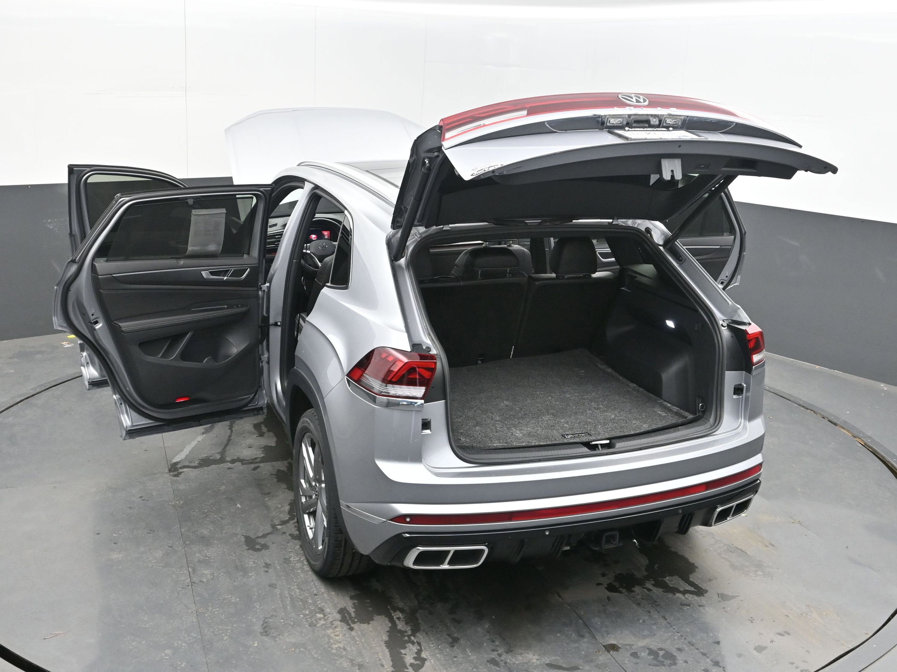 2024 Volkswagen Atlas Cross Sport 2.0T SEL R-Line