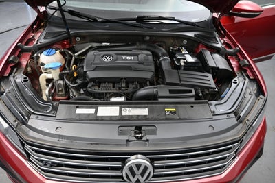 2017 Volkswagen Passat R-Line w/Comfort Pkg