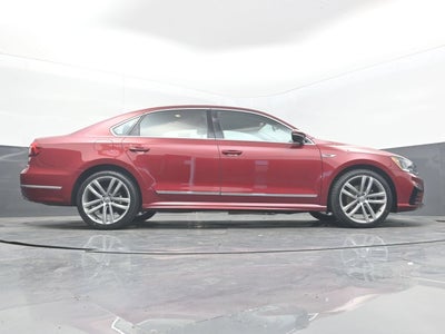 2017 Volkswagen Passat R-Line w/Comfort Pkg