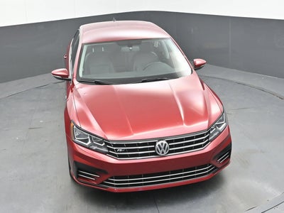 2017 Volkswagen Passat R-Line w/Comfort Pkg