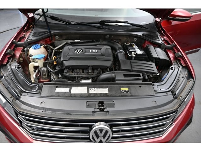2017 Volkswagen Passat R-Line w/Comfort Pkg