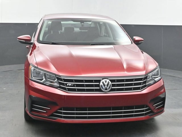 2017 Volkswagen Passat R-Line w/Comfort Pkg