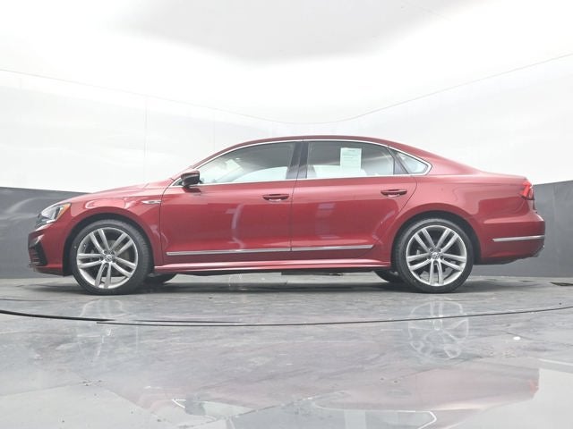 2017 Volkswagen Passat R-Line w/Comfort Pkg