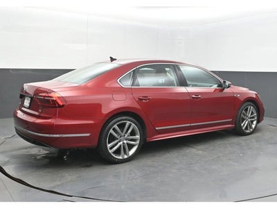 2017 Volkswagen Passat R-Line w/Comfort Pkg