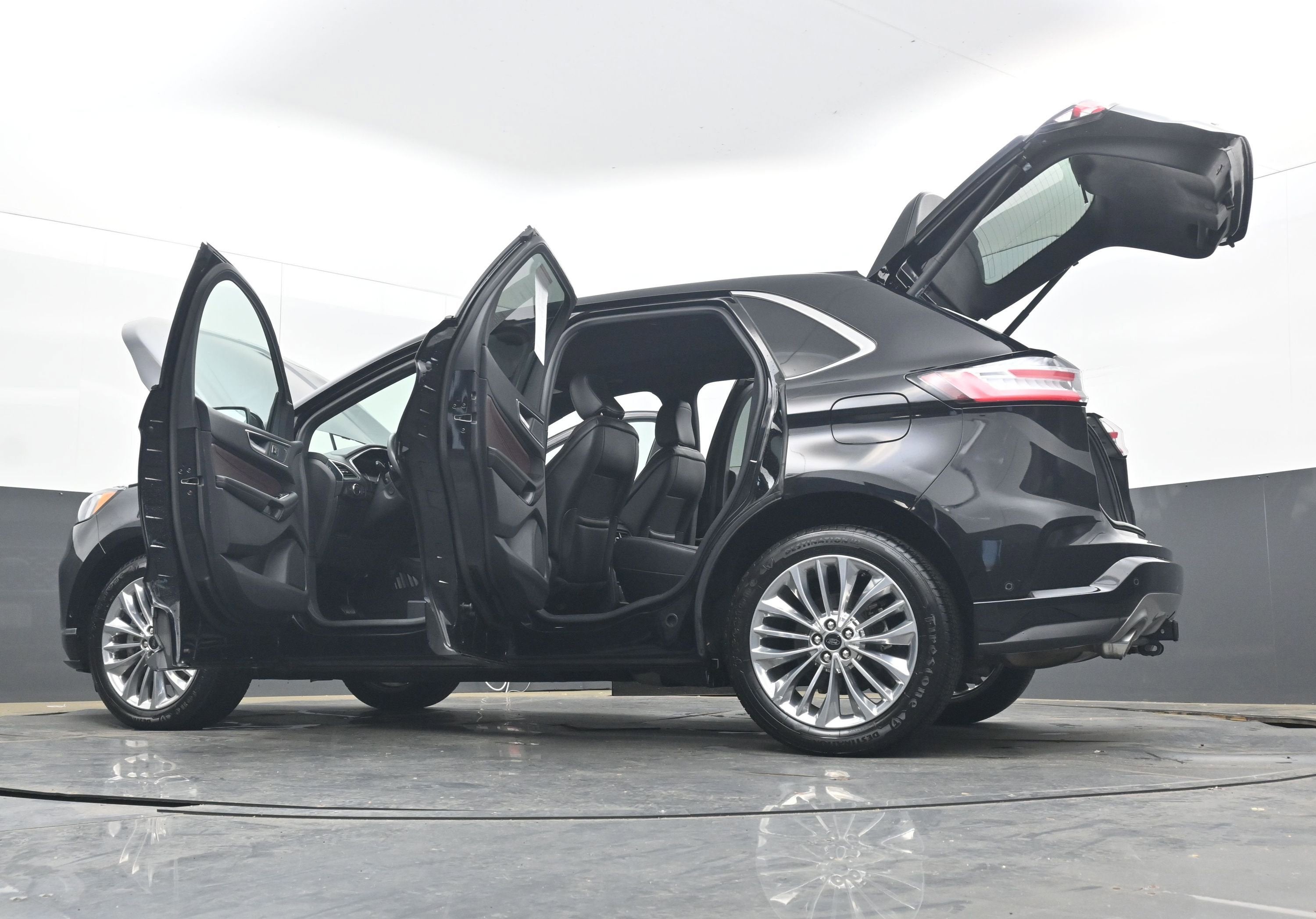 2020 Ford Edge Titanium