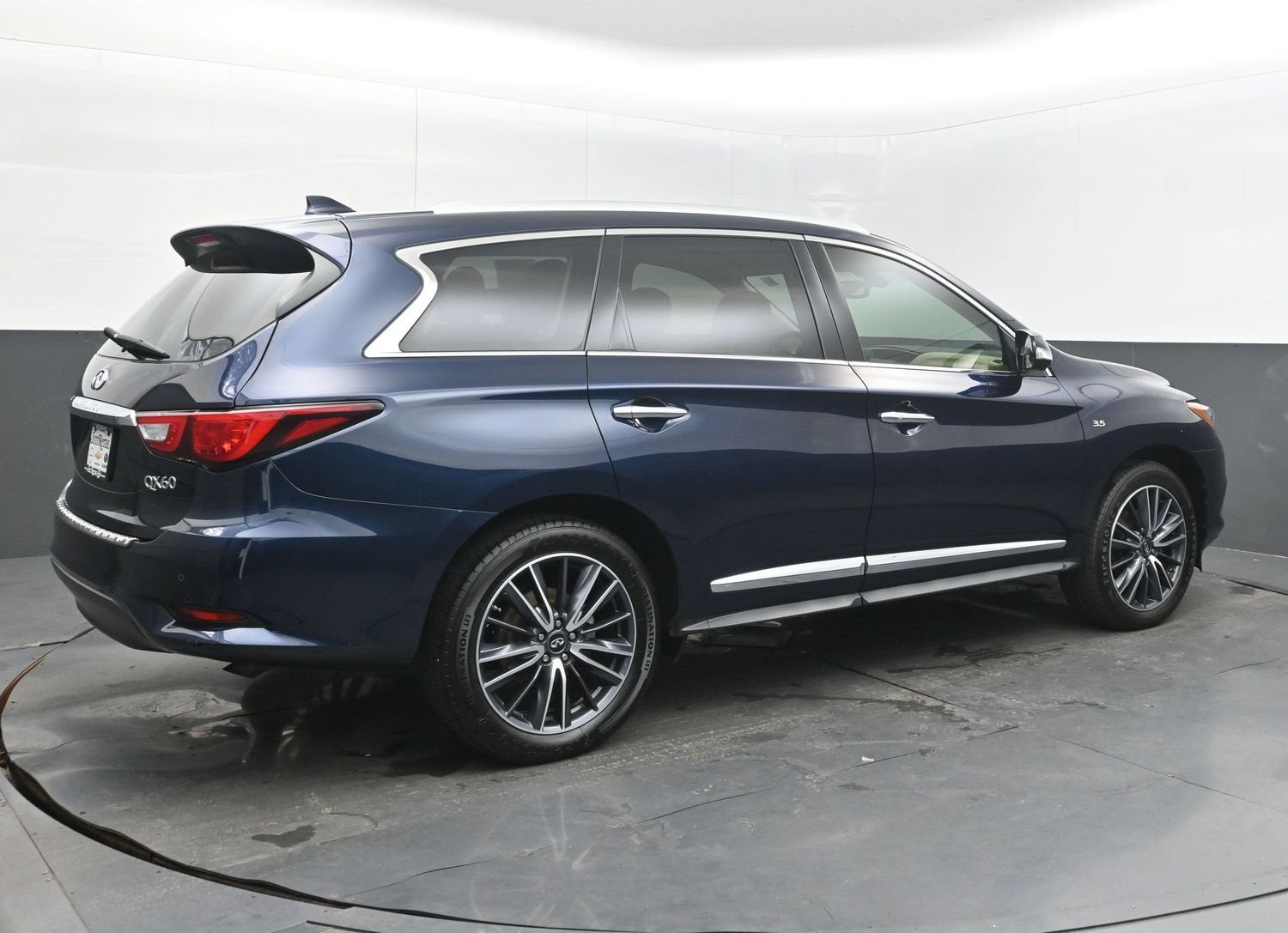 2017 INFINITI QX60 Base