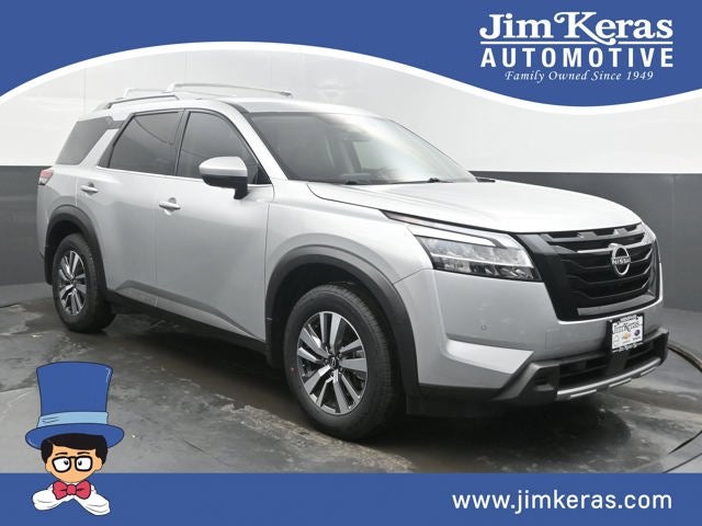 2024 Nissan Pathfinder SL