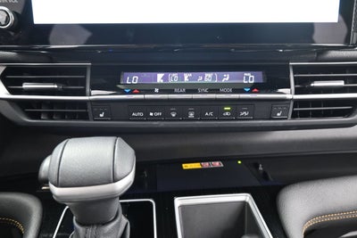 2025 Toyota Sienna Woodland Edition