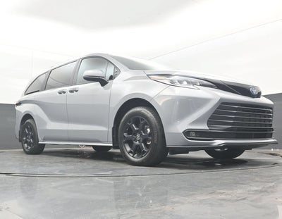 2025 Toyota Sienna Woodland Edition