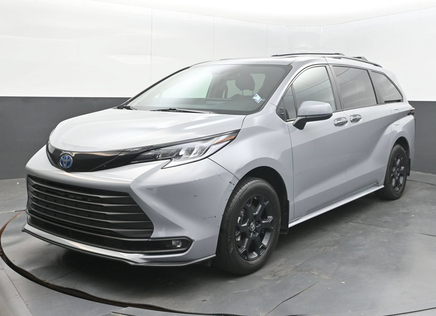 2025 Toyota Sienna Woodland Edition