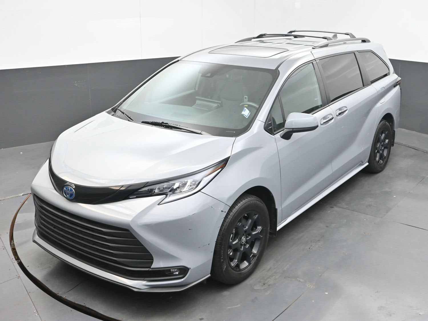 2025 Toyota Sienna Woodland Edition
