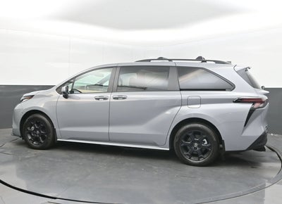 2025 Toyota Sienna Woodland Edition