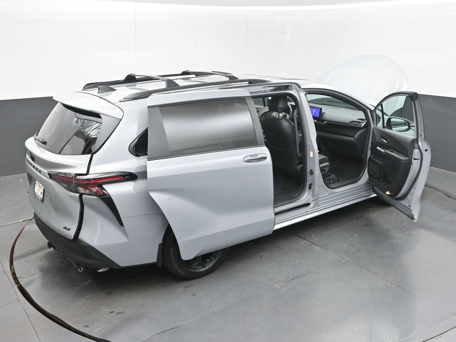 2025 Toyota Sienna Woodland Edition