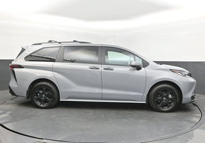 2025 Toyota Sienna Woodland Edition