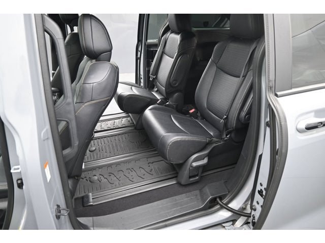 2025 Toyota Sienna Woodland Edition