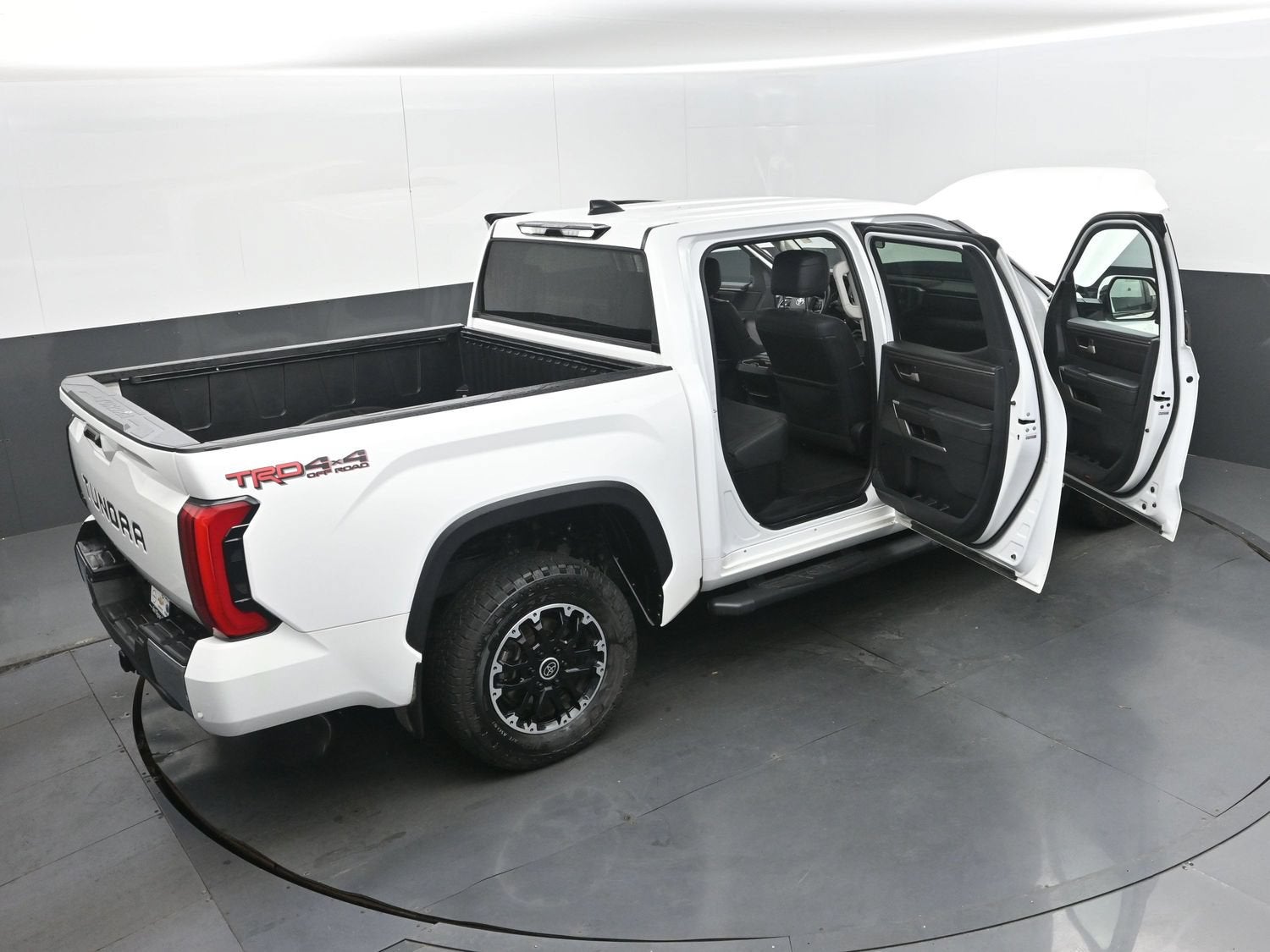 2023 Toyota Tundra 4WD SR5