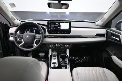 2025 Mitsubishi Outlander SEL