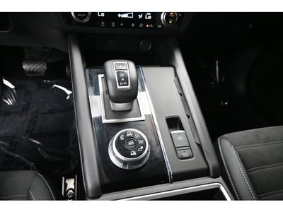 2023 Mitsubishi Outlander SE