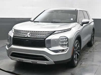 2023 Mitsubishi Outlander SE