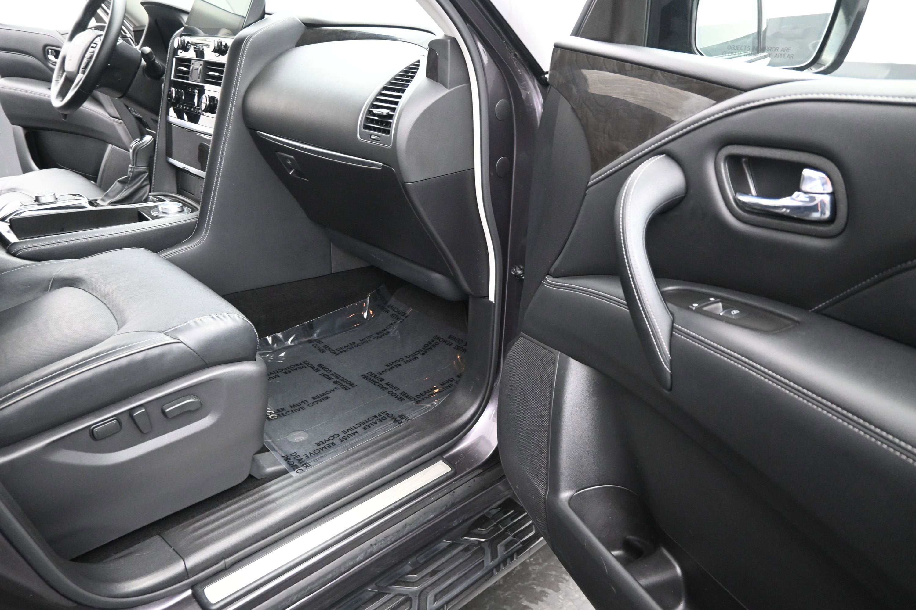 2024 INFINITI QX80 LUXE