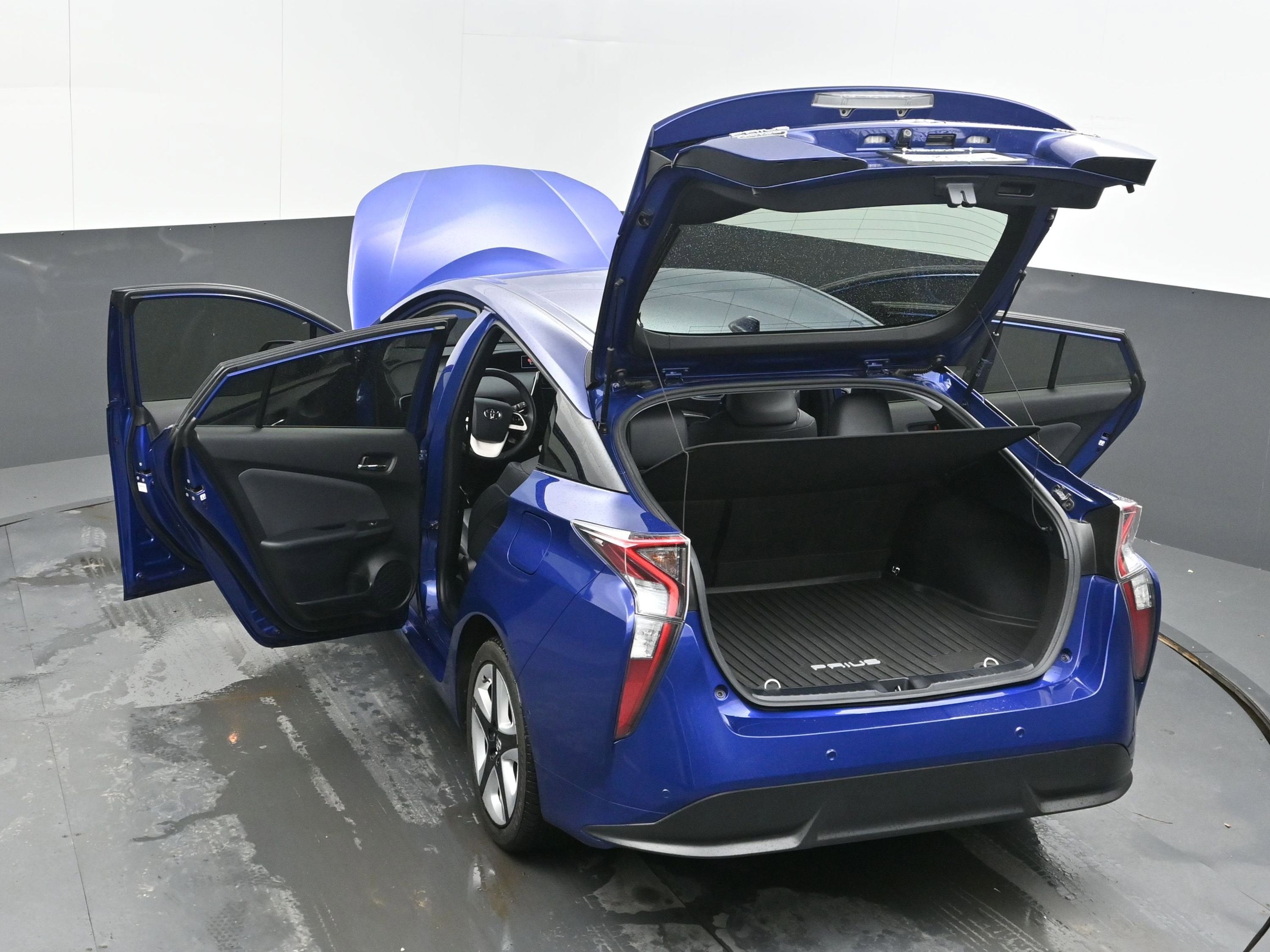 2017 Toyota Prius Three Touring