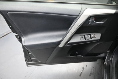 2016 Toyota RAV4 Hybrid XLE