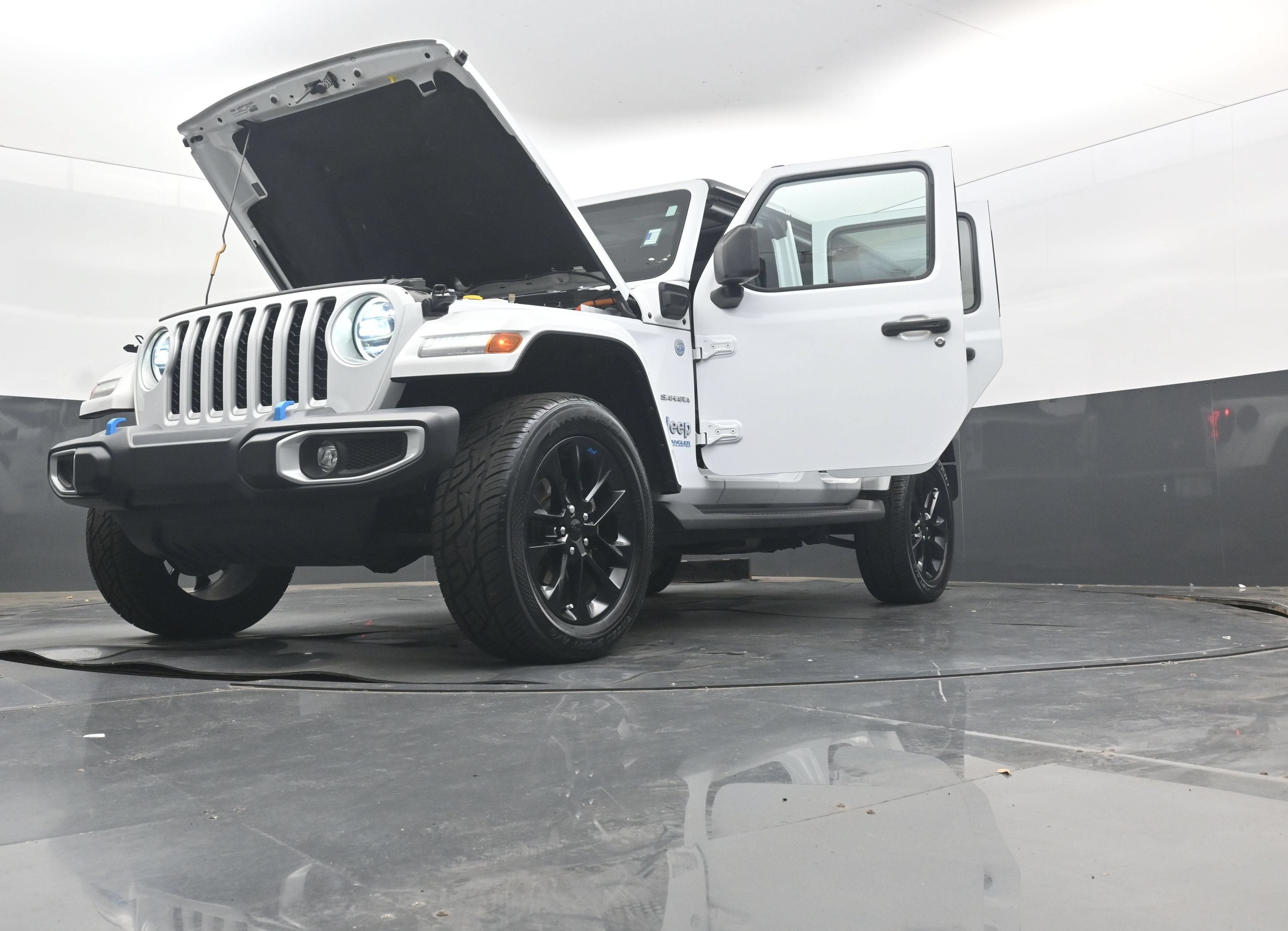 2022 Jeep Wrangler 4xe Unlimited Sahara 4x4
