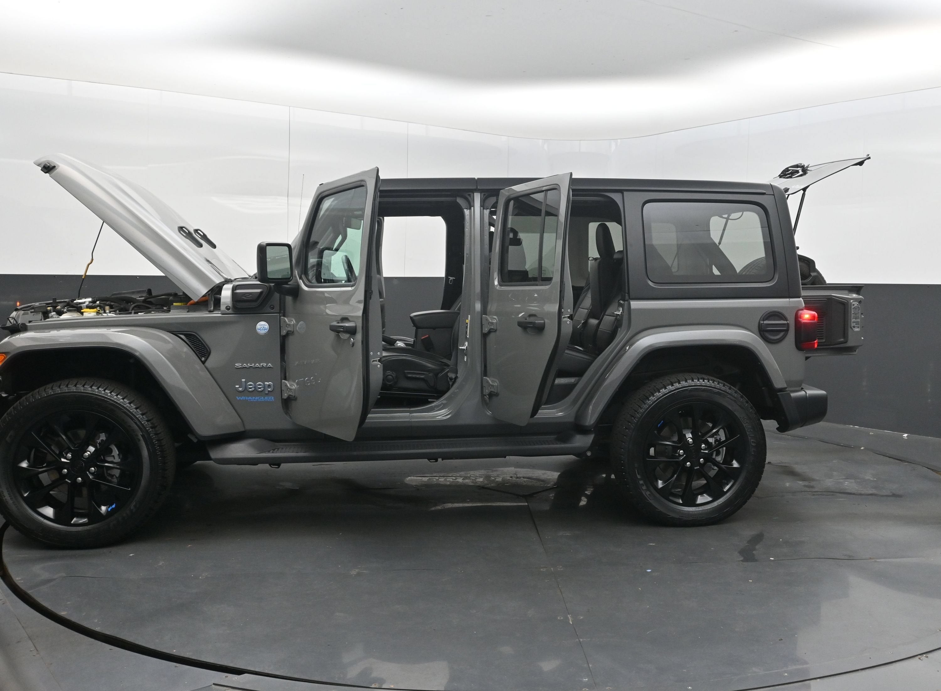 2022 Jeep Wrangler 4xe Unlimited Sahara 4x4