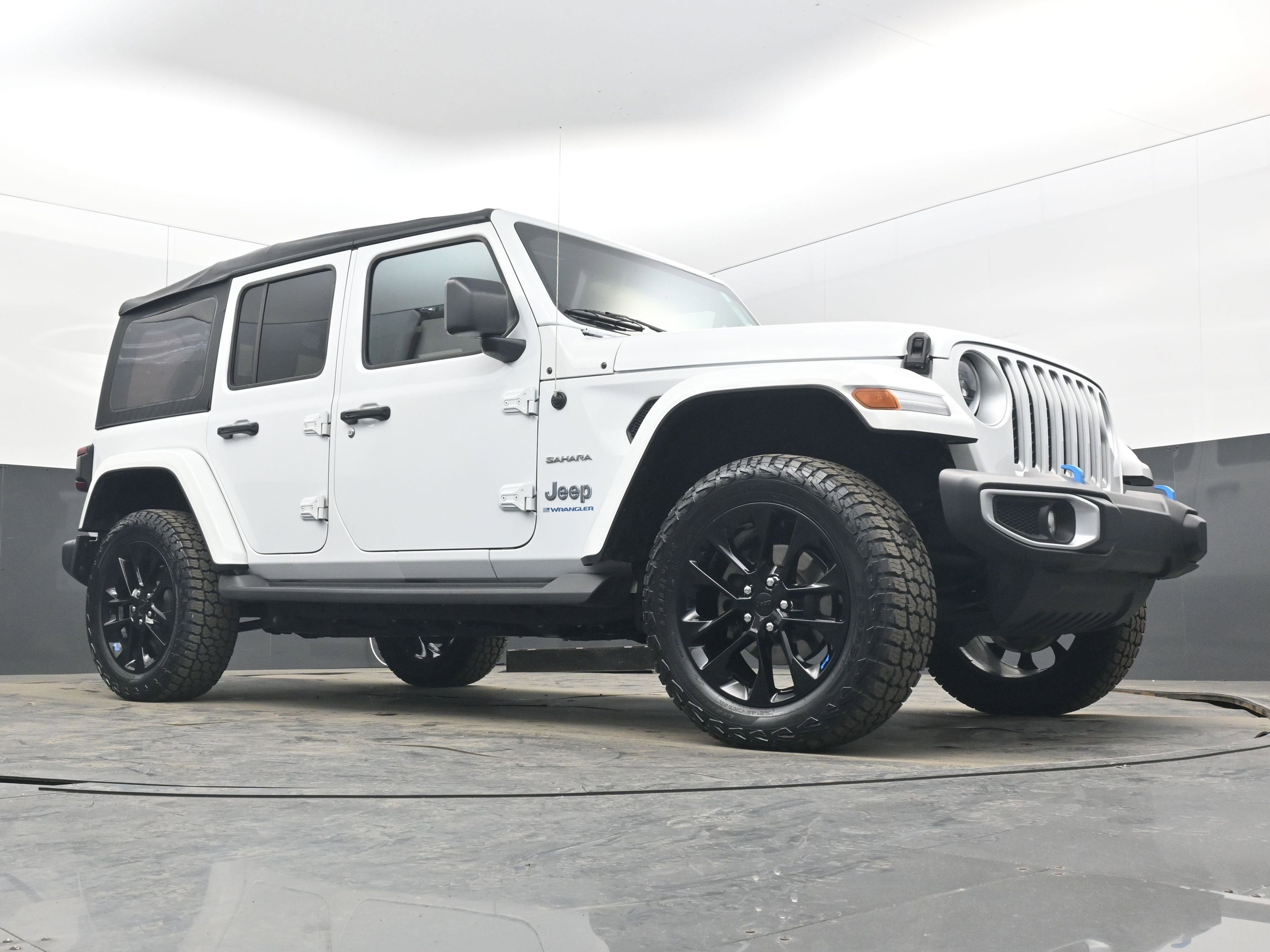 2023 Jeep Wrangler 4xe Sahara 4x4