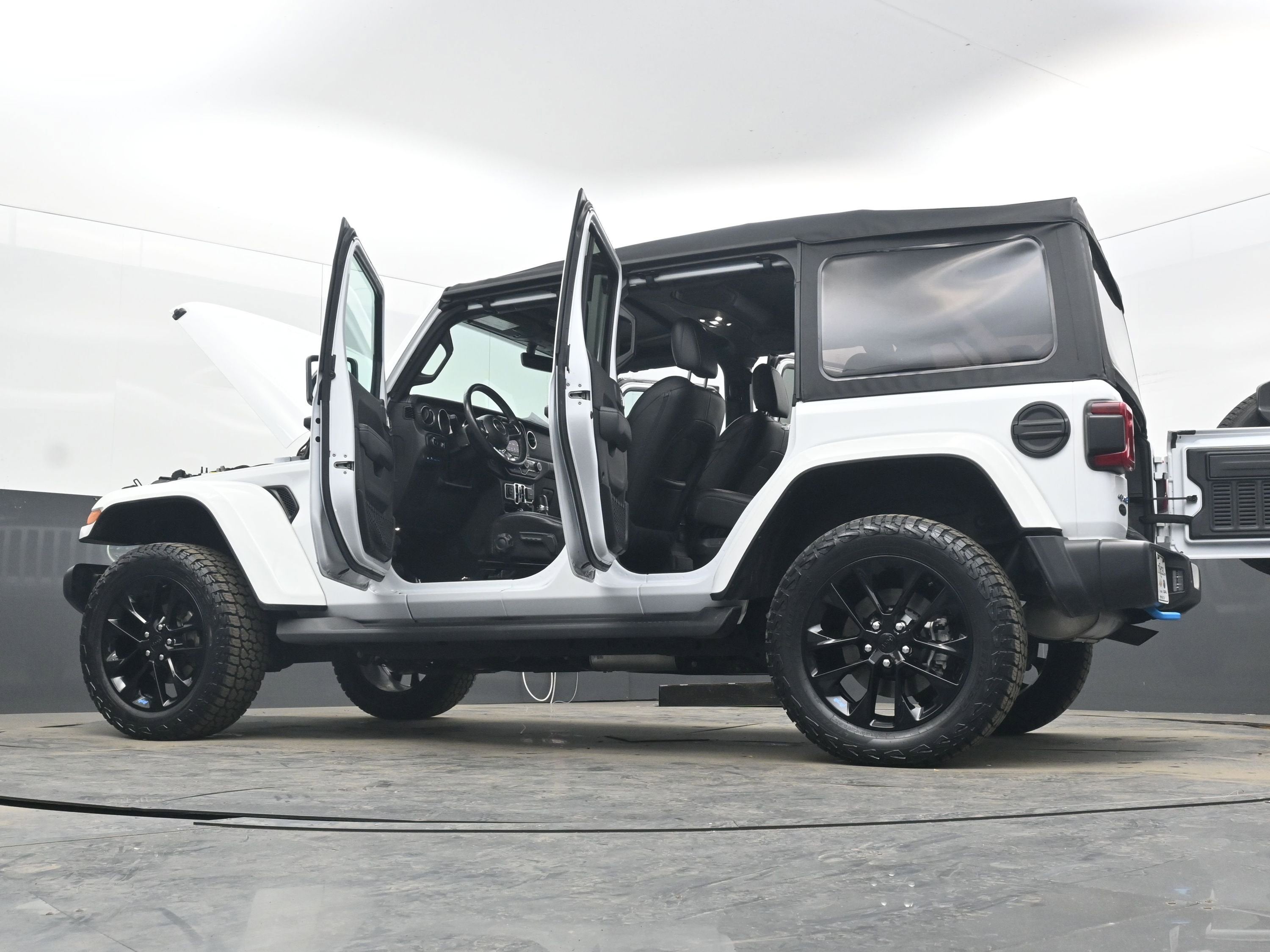2023 Jeep Wrangler 4xe Sahara 4x4