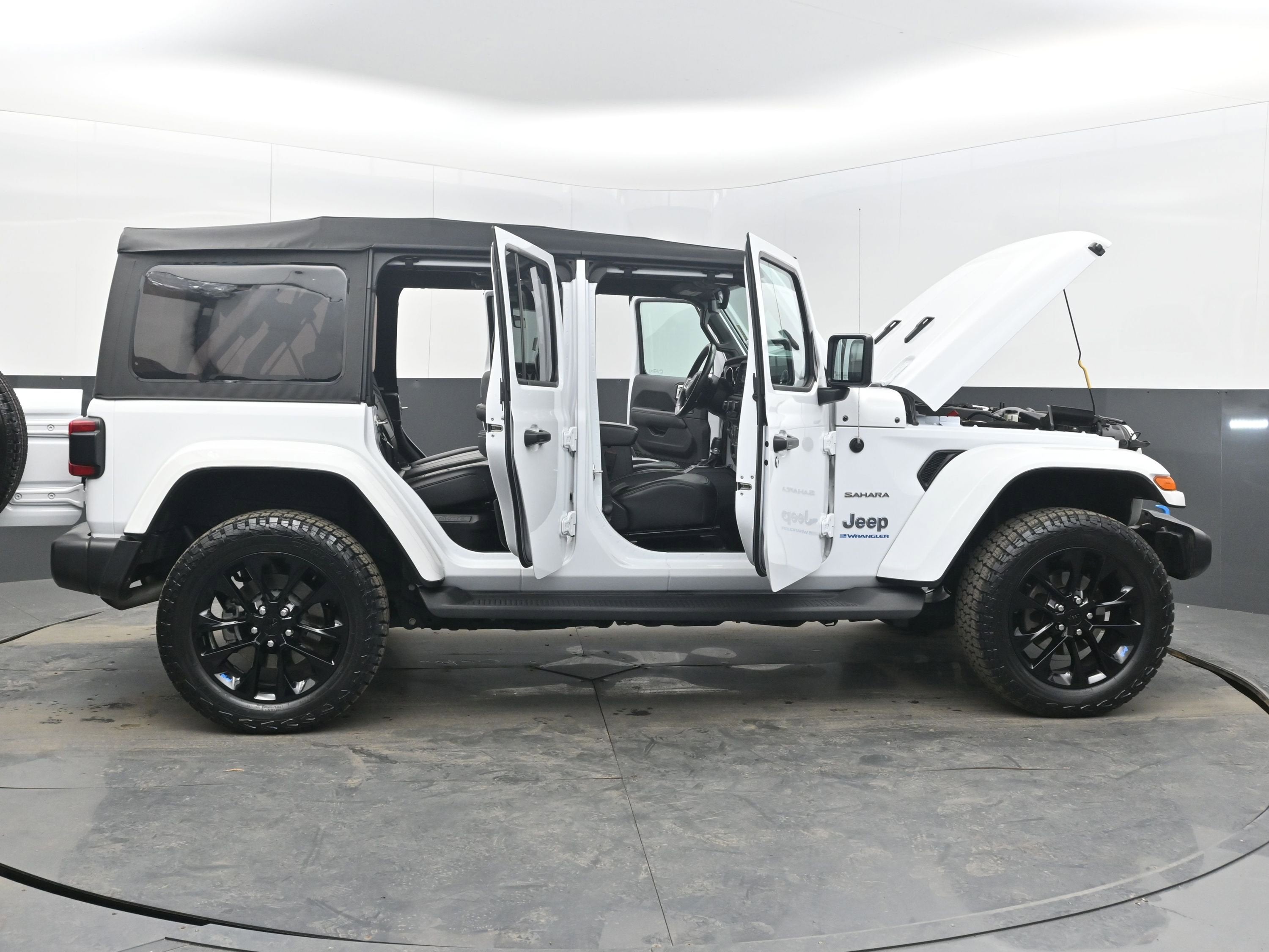 2023 Jeep Wrangler 4xe Sahara 4x4