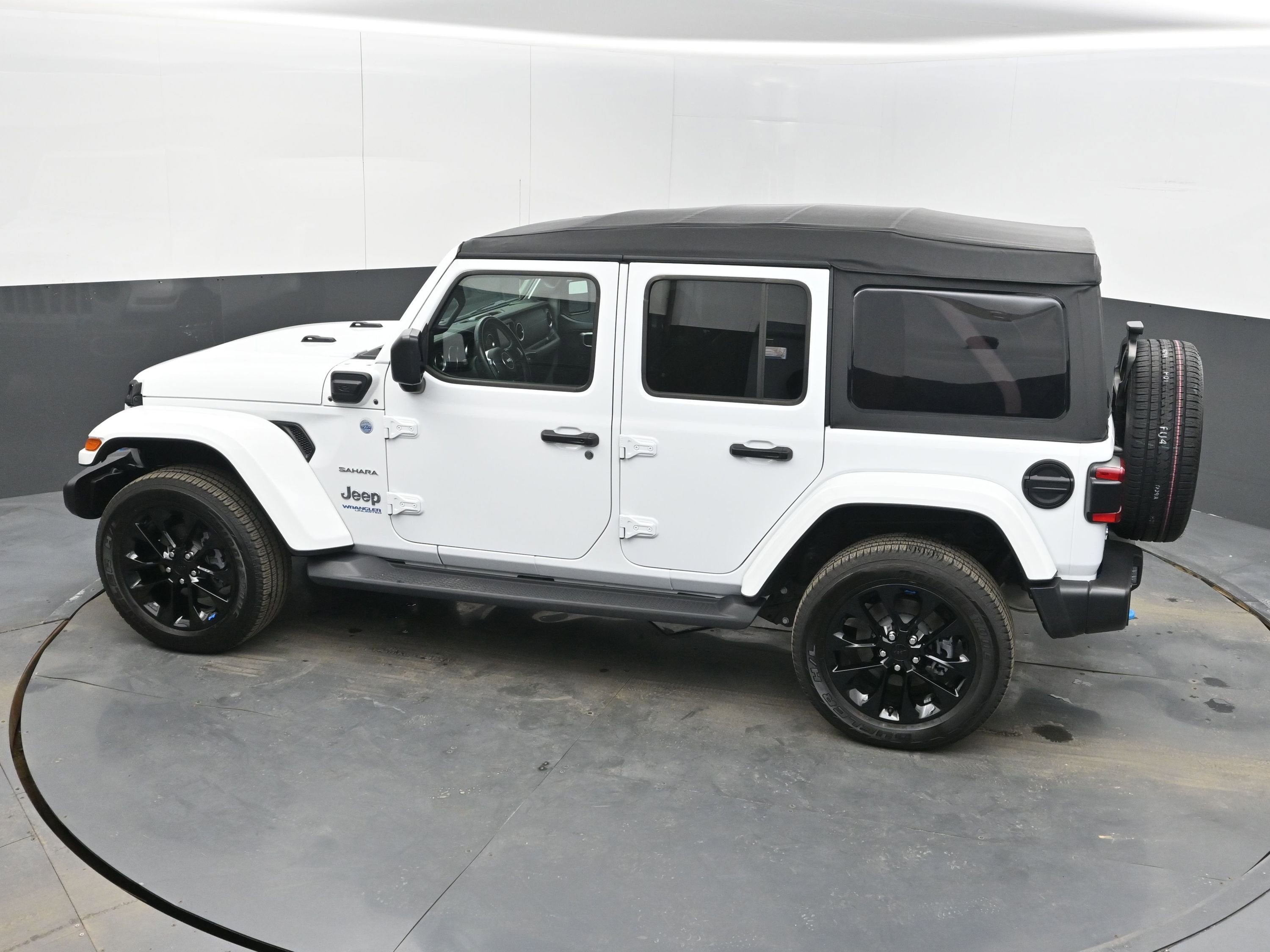 2022 Jeep Wrangler 4xe Unlimited Sahara 4x4