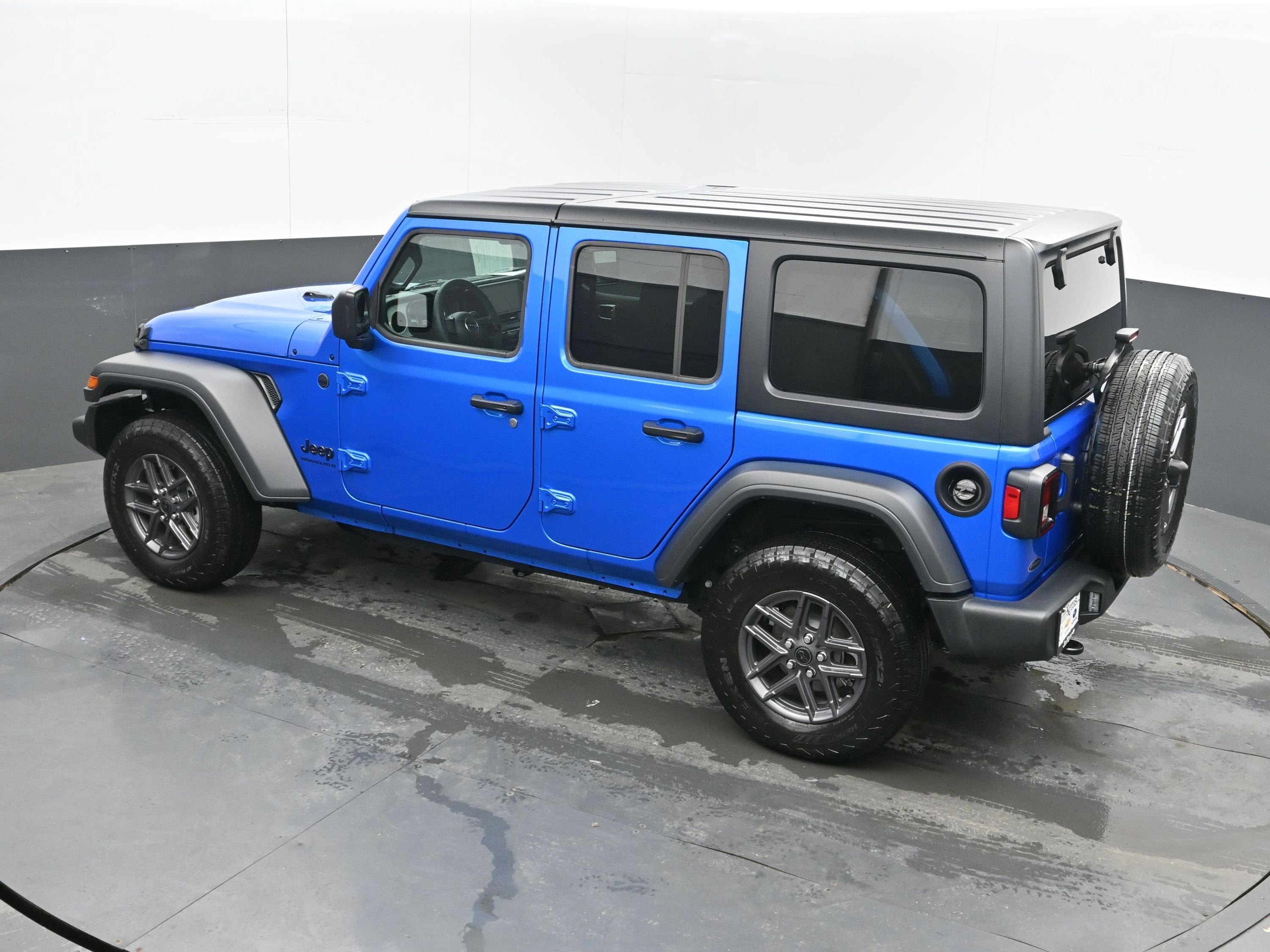 2025 Jeep Wrangler 4-Door Summit 4x4