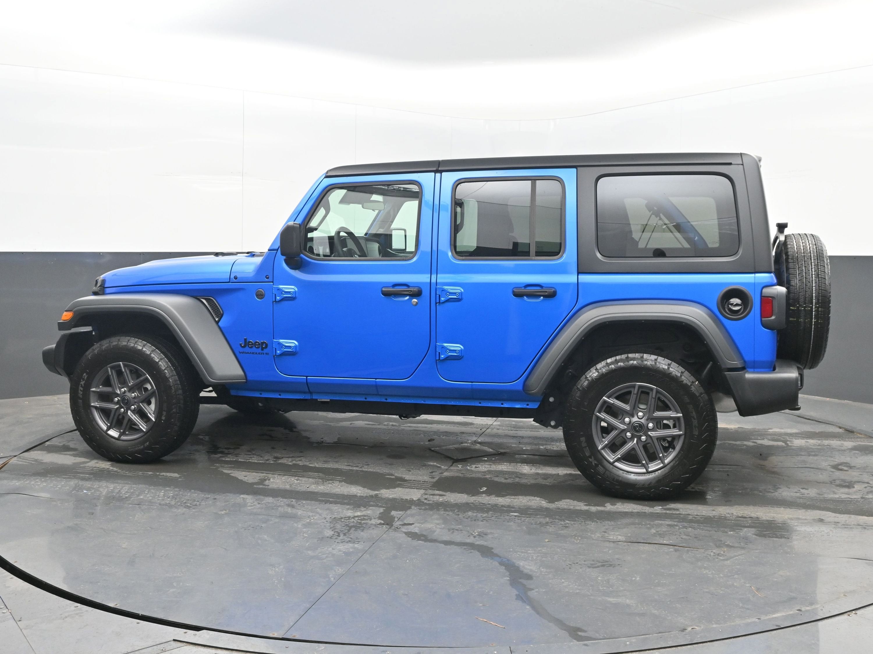 2025 Jeep Wrangler 4-Door Summit 4x4