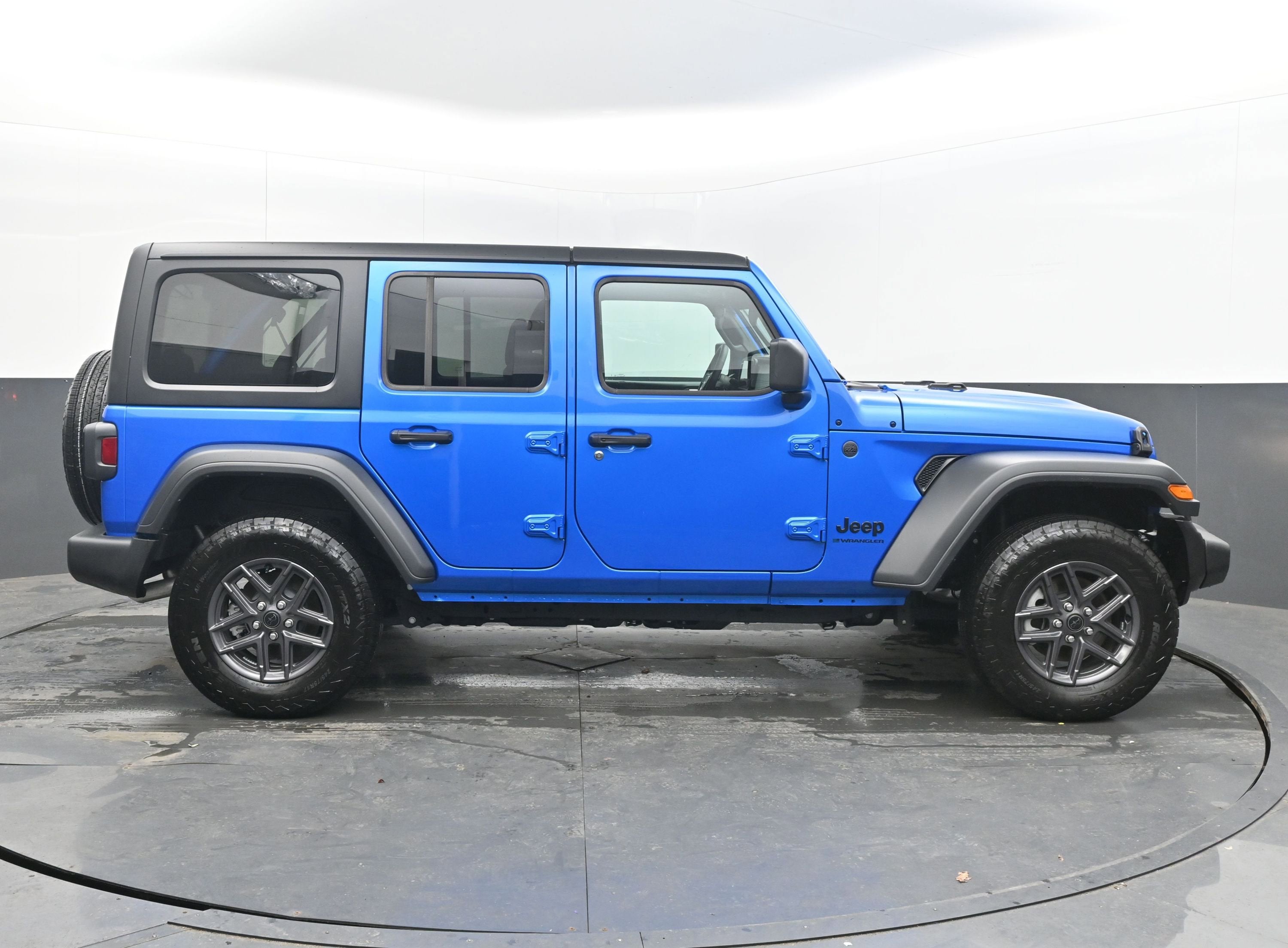 2025 Jeep Wrangler 4-Door Summit 4x4
