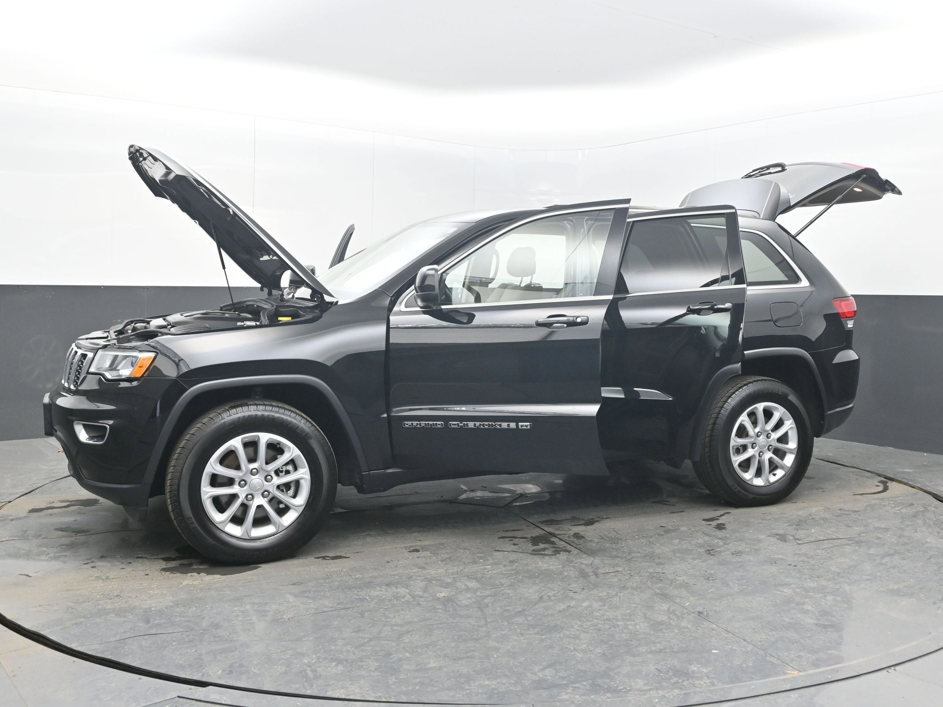 2022 Jeep Grand Cherokee WK Laredo E 4x4