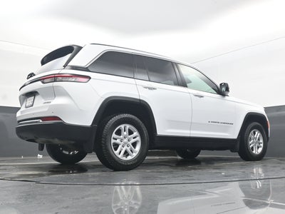 2024 Jeep Grand Cherokee Laredo 4x2