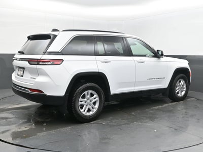 2024 Jeep Grand Cherokee Laredo 4x2