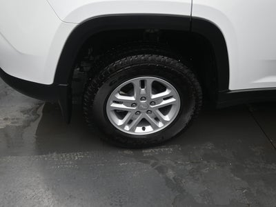 2024 Jeep Grand Cherokee Laredo 4x2