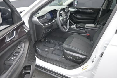 2023 Jeep Grand Cherokee Laredo 4x4