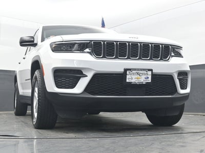 2023 Jeep Grand Cherokee Laredo 4x4